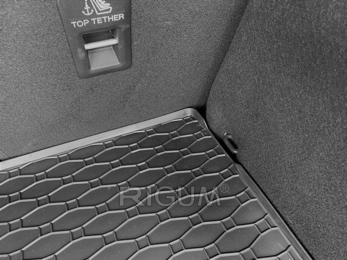Rigum bagasjeromsmatte til Ford Focus IV Hatchback – olje- og bensinbestandig