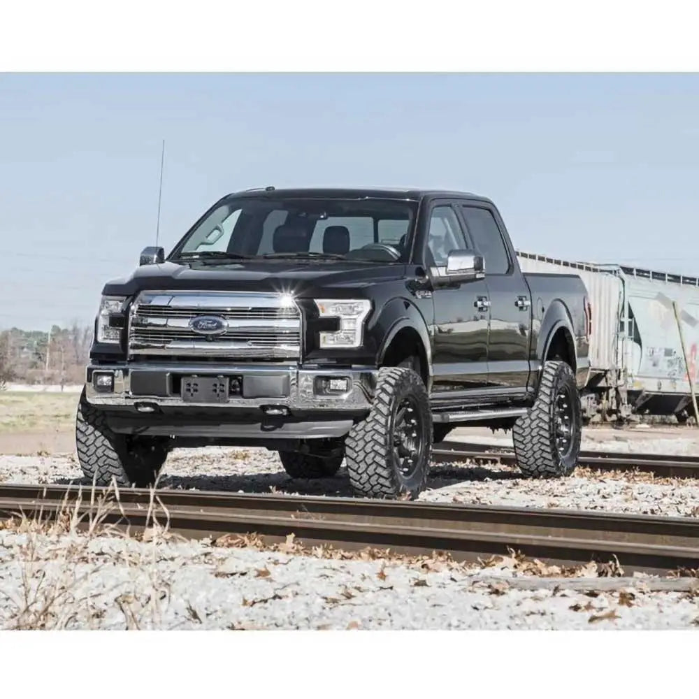 6 ?Løftesett Rough Country - Tilpasset Ford F150 15-20