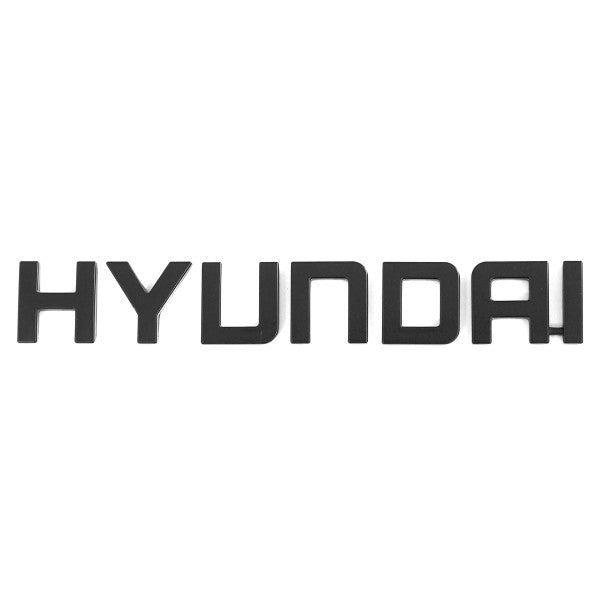 Emblem/logo til Hyundai Black i svart ABS-materiale, montert på bakluken med original passform