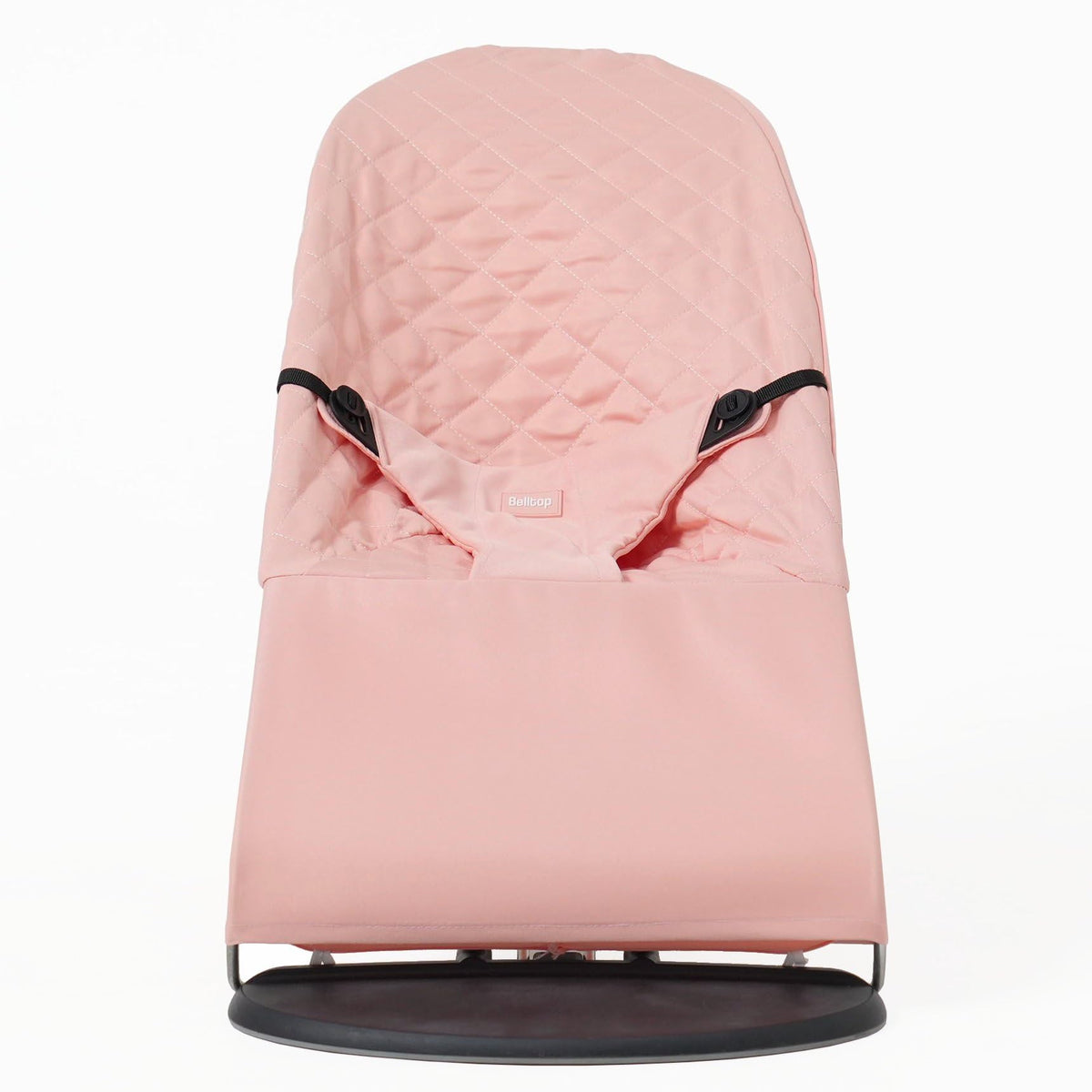 Sy Trekk rosa vippestol med quiltet rygg, sorte festedetaljer, sett rett forfra, passer BabyBjörn Balance Soft/Bliss.