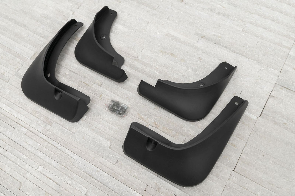 Ven-Tuning skvettlapp til Kia STONIC – monteringssett inkludert
