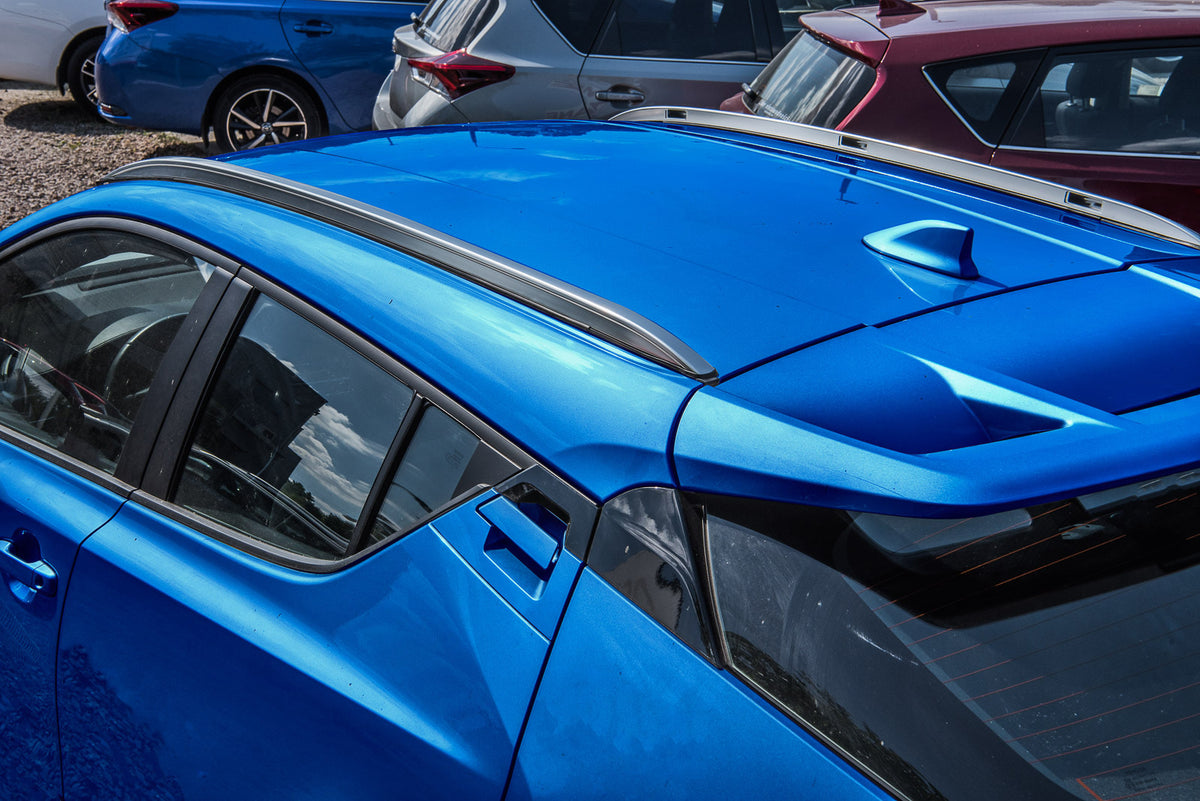 Takrails Ventshield til Toyota C-HR I (2016-2023) i aluminium og ABS, enkel montering