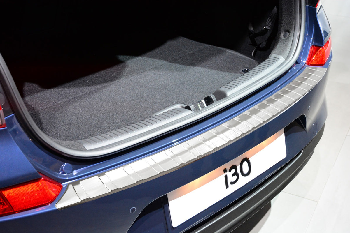 Avisa bakfangerbeskytter til Hyundai i30 III Hatchback – rustfritt stål børstet