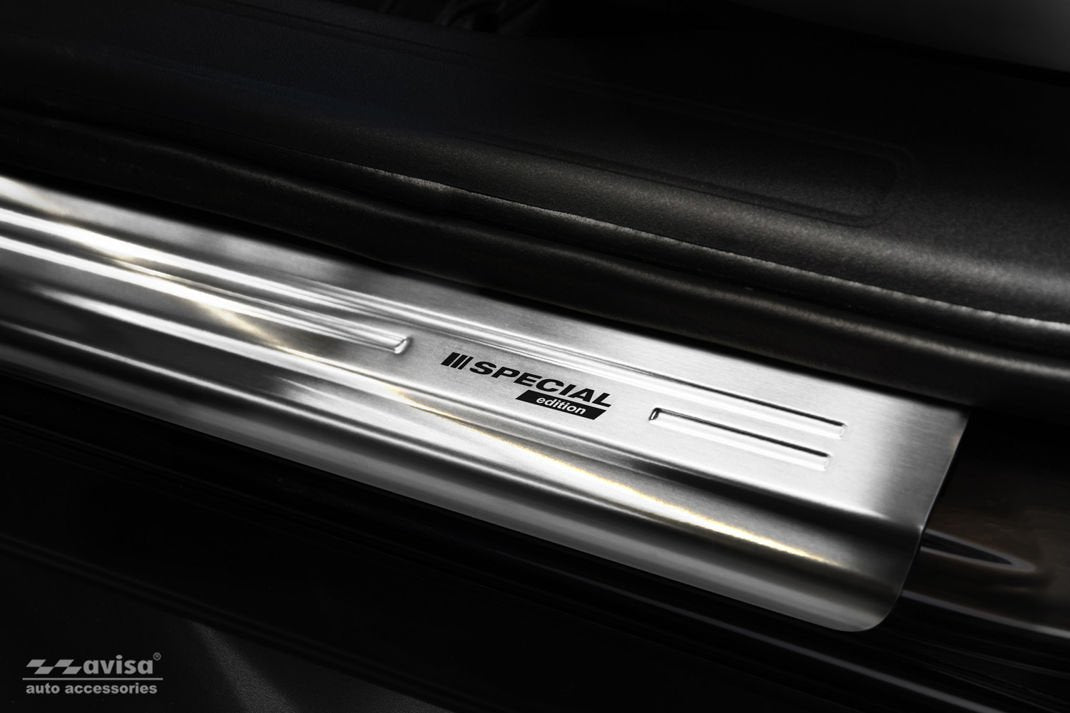 Avisa dørbeskytter til Mitsubishi Outlander III / Satin – satin finish