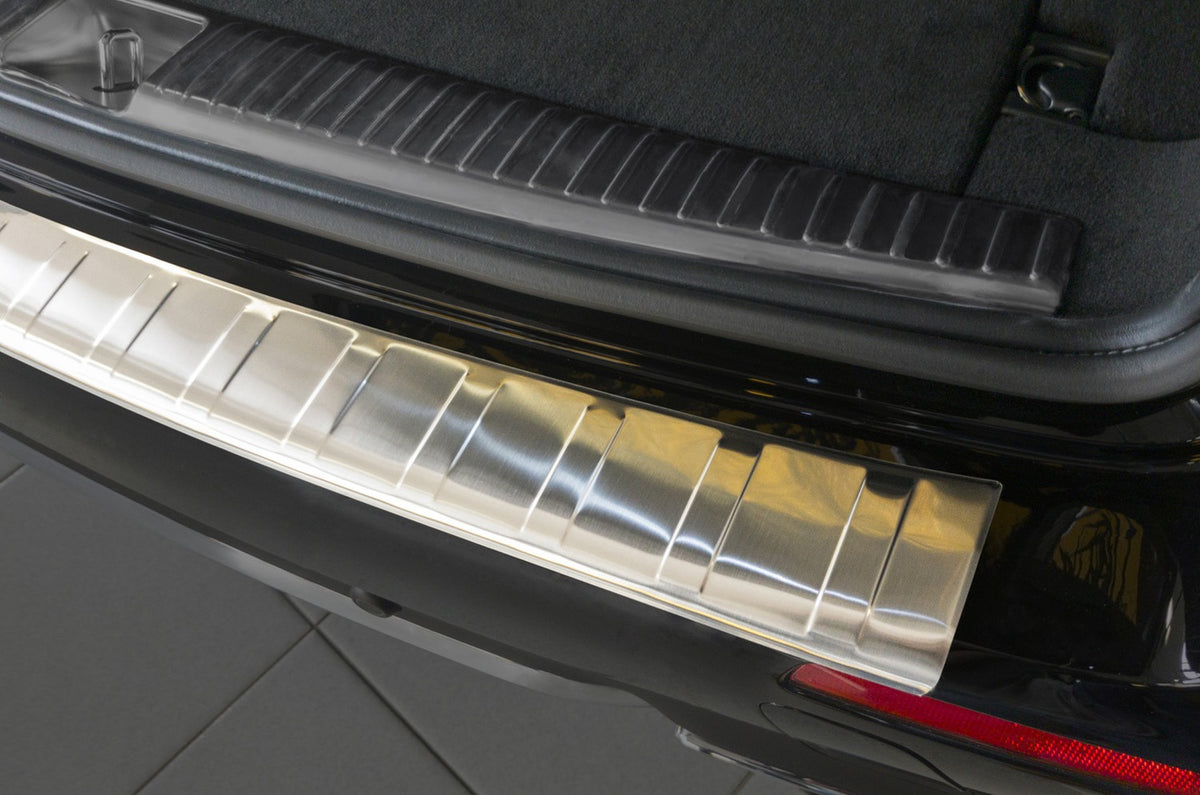 Bakfangerbeskytter Mercedes E (S213) Stasjonsvogn (2016-2023) – Rustfritt stål - detaljer