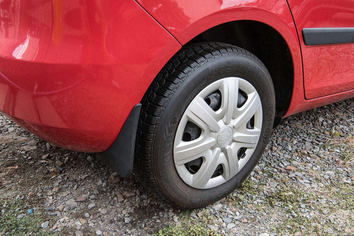 Ven-Tuning skvettlapp til Skoda FABIA II / ROOMSTER – montering fram- og bakhjul
