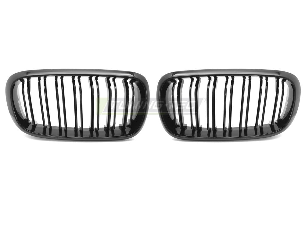 Detaljbilde av Grill X5 F15 + X6 F16 blank sort med lamellstruktur og BMW-nyrer.