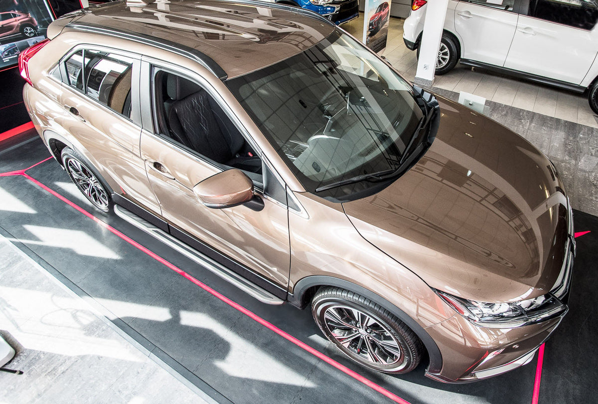Stigtrinn Mitsubishi Eclipse Cross Ventshield (2018-) - nærbilde