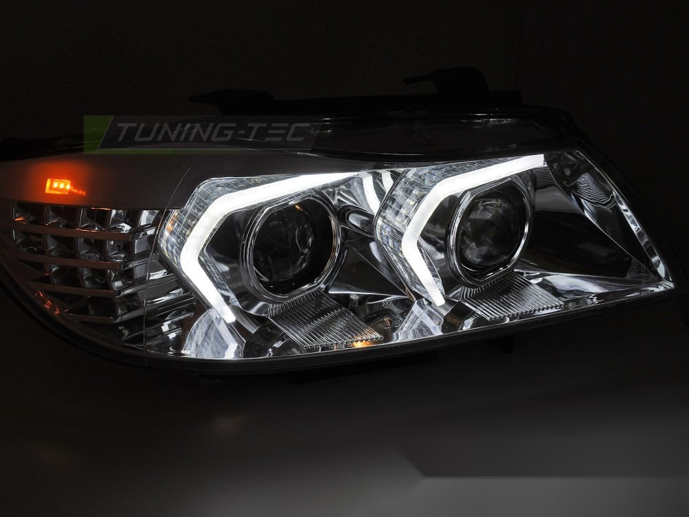 Frontlykter BMW E90/E91 LCI 09-11 sett fra siden — profil synlig.