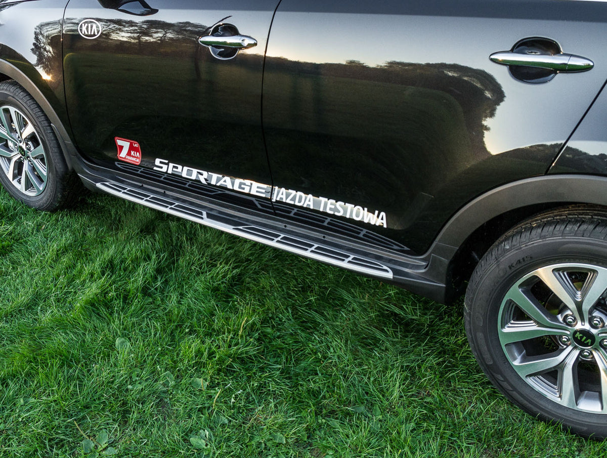 Stigtrinn fra Ventshield til Kia Sportage III 2010-2015 i aluminium og svart/sølv