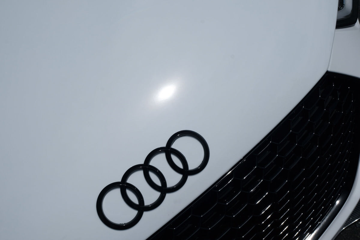 Emblem Audi R8 ringer Sport Black Edition - sett forfra