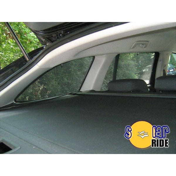 Solskjerm Skoda Superb Stasjonsvogn III (2015-2024) (4 stk) - sett bakfra