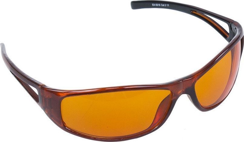 Sportsbriller med oransje glass og brunt, gjennomsiktig innfatning sett skrått forfra med buede stenger.