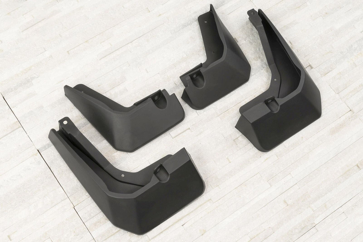 Ven-Tuning skvettlapp til Ford Focus IV Active – svart ABS