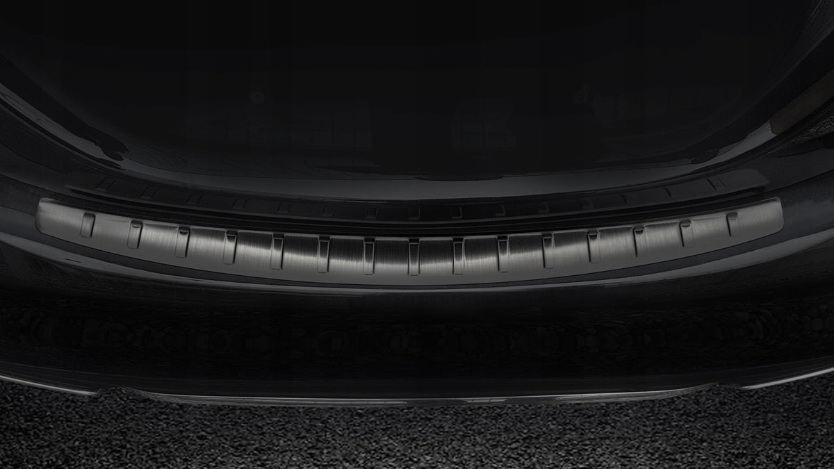 Avisa bakfangerbeskytter til Mercedes C (W205) Sedan / Black Edition – svart stål