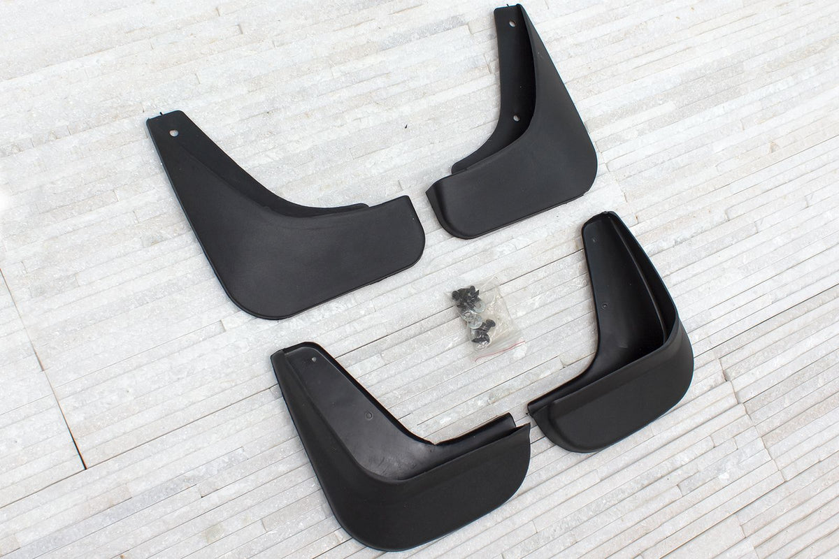 Ven-Tuning skvettlapp til Mazda 3 BL facelift SEDAN – svart ABS-materiale