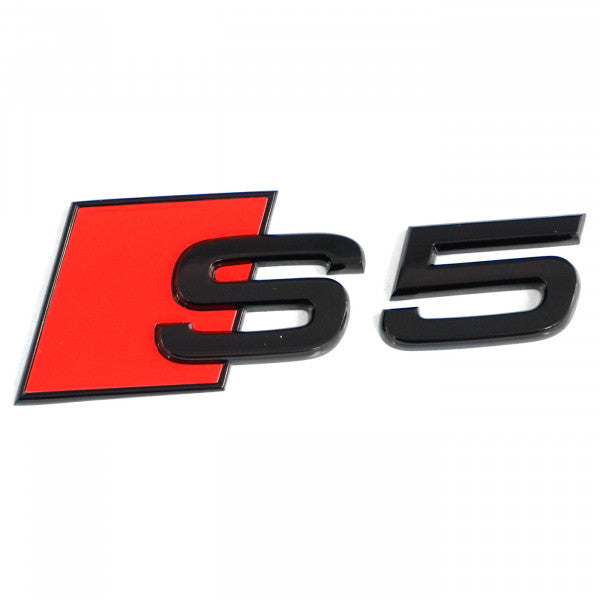 Emblem/logo til Audi S5 Black Glossy i svart blank finish og ABS-materiale for bakluken