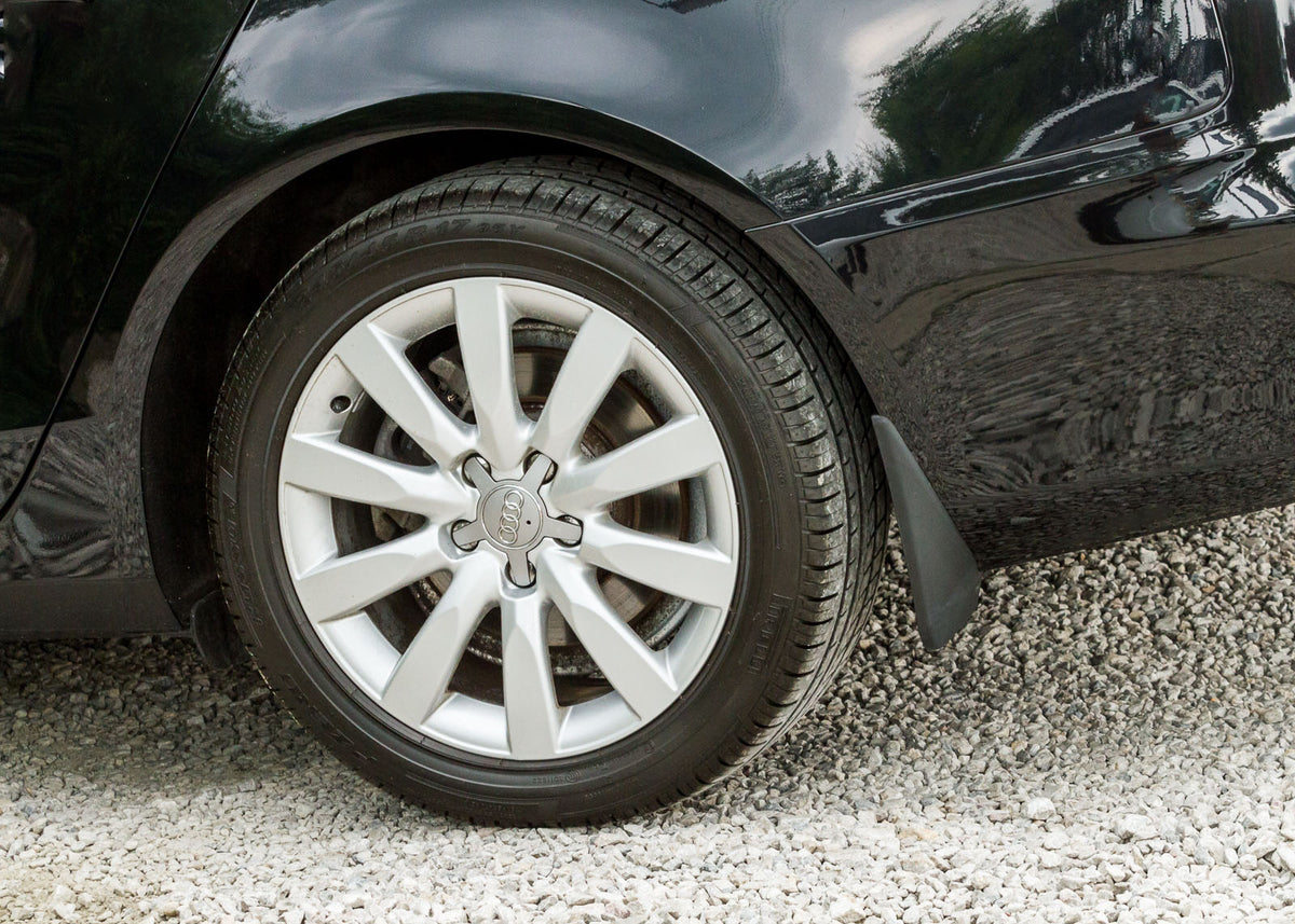Ven-Tuning skvettlapp til Audi A4 B8 – enkel montering og beskyttelse