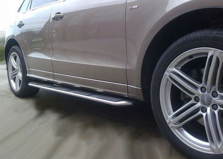 Stigtrinn Scoutt til Audi Q5 8R 2008-2016 i aluminium og ABS for enkel montering