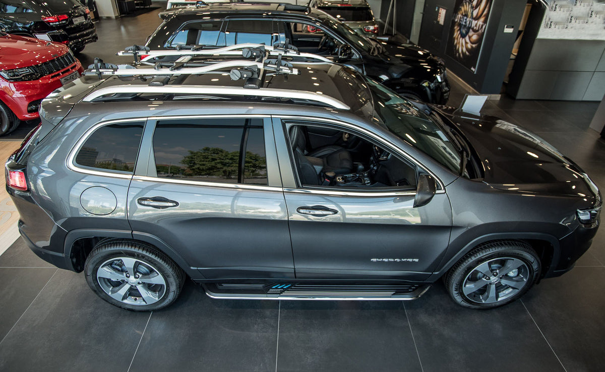 Stigtrinn Jeep Cherokee Ventshield (2013-2023) - sett bakfra