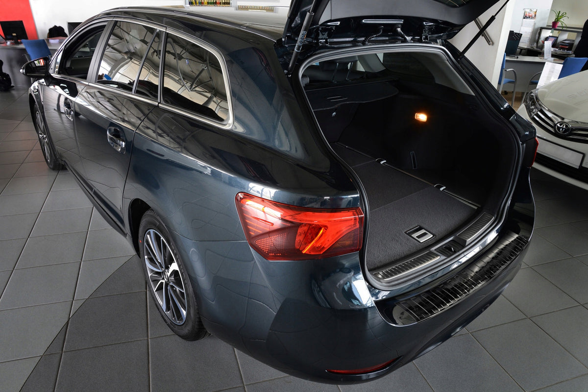 Avisa bakfangerbeskytter til Toyota Avensis III (T27) Facelift – enkel 3M-montering