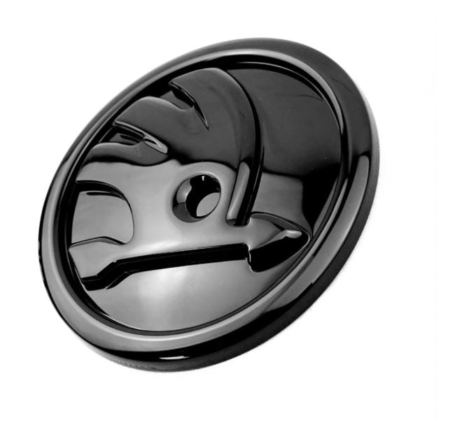 Emblem Skoda Monte Carlo Karoq > Panser Glossy Black - sett forfra