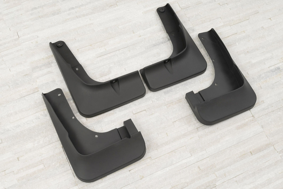 Ven-Tuning skvettlapp til Mitsubishi Outlander III Facelift – komplett monteringssett