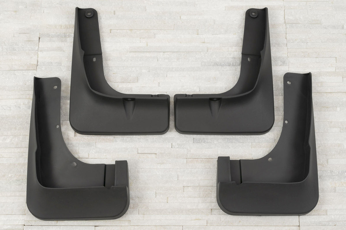 Ven-Tuning skvettlapp til Mitsubishi Outlander III Facelift – svart ABS