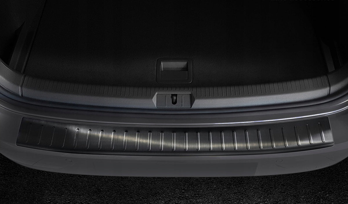 Avisa bakfangerbeskytter til Vw Golf VII Variant versjon-Alltrack pre-facelift – svart børstet overflate