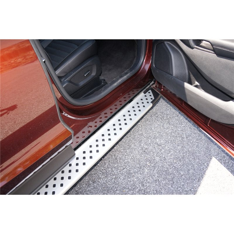 Stigtrinn Ford Edge ARP (2015-) - sett forfra