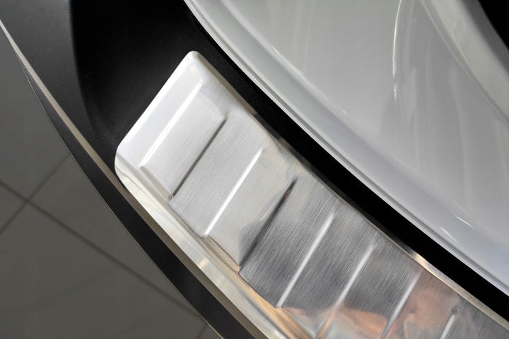 Bakfangerbeskytter Mazda MX-30 (2020-) – Rustfritt stål - detaljer