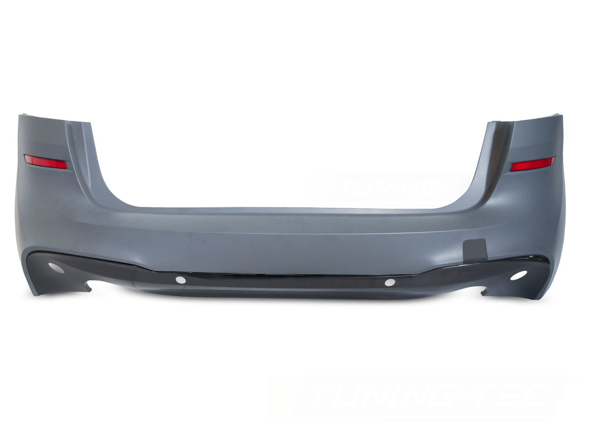 Bakfanger Sport Look PDC (Dual Exhaust) til BMW F45 14-18 sett rett forfra på hvit bakgrunn.