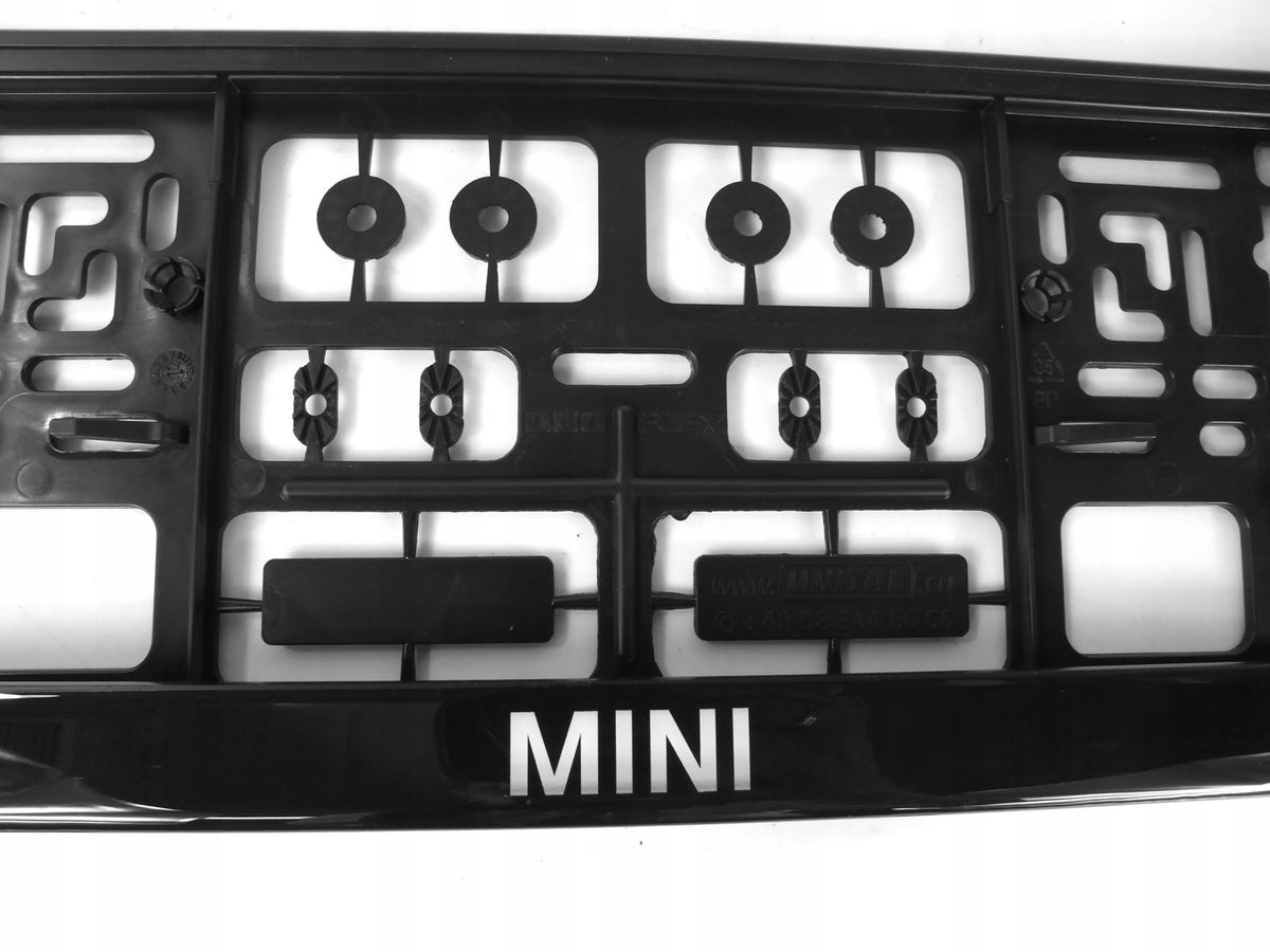 Emblem Mini Club - sett forfra