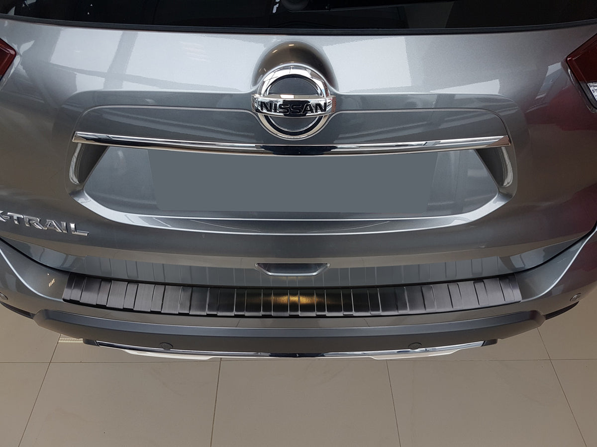 Avisa bakfangerbeskytter til Nissan X-Trail III (T32) Facelift / Black Edition – børstet stål svart