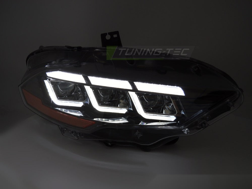 Frontlykter Ford Mustang 18-22 sett fra siden — profil synlig.