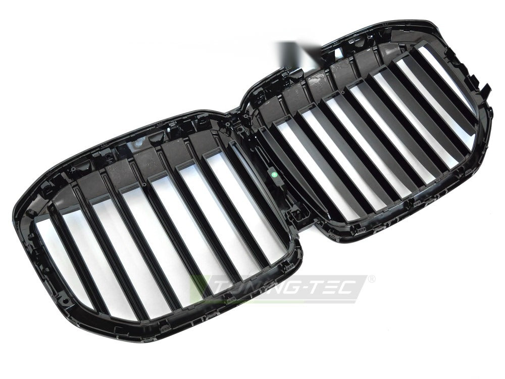 Grill X7 G07 LCI 22- blank sort med festedetaljer.