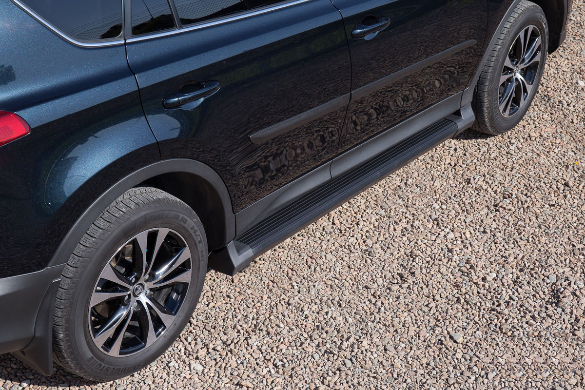 Stigtrinn fra Ventshield til Toyota RAV4 2013-2015 i aluminium og ABS, enkel montering uten boring