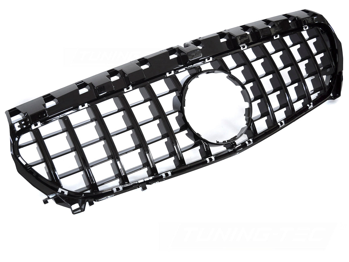 Grill til Mercedes CLA W117 13-19 i sort sett rett forfra på hvit bakgrunn.