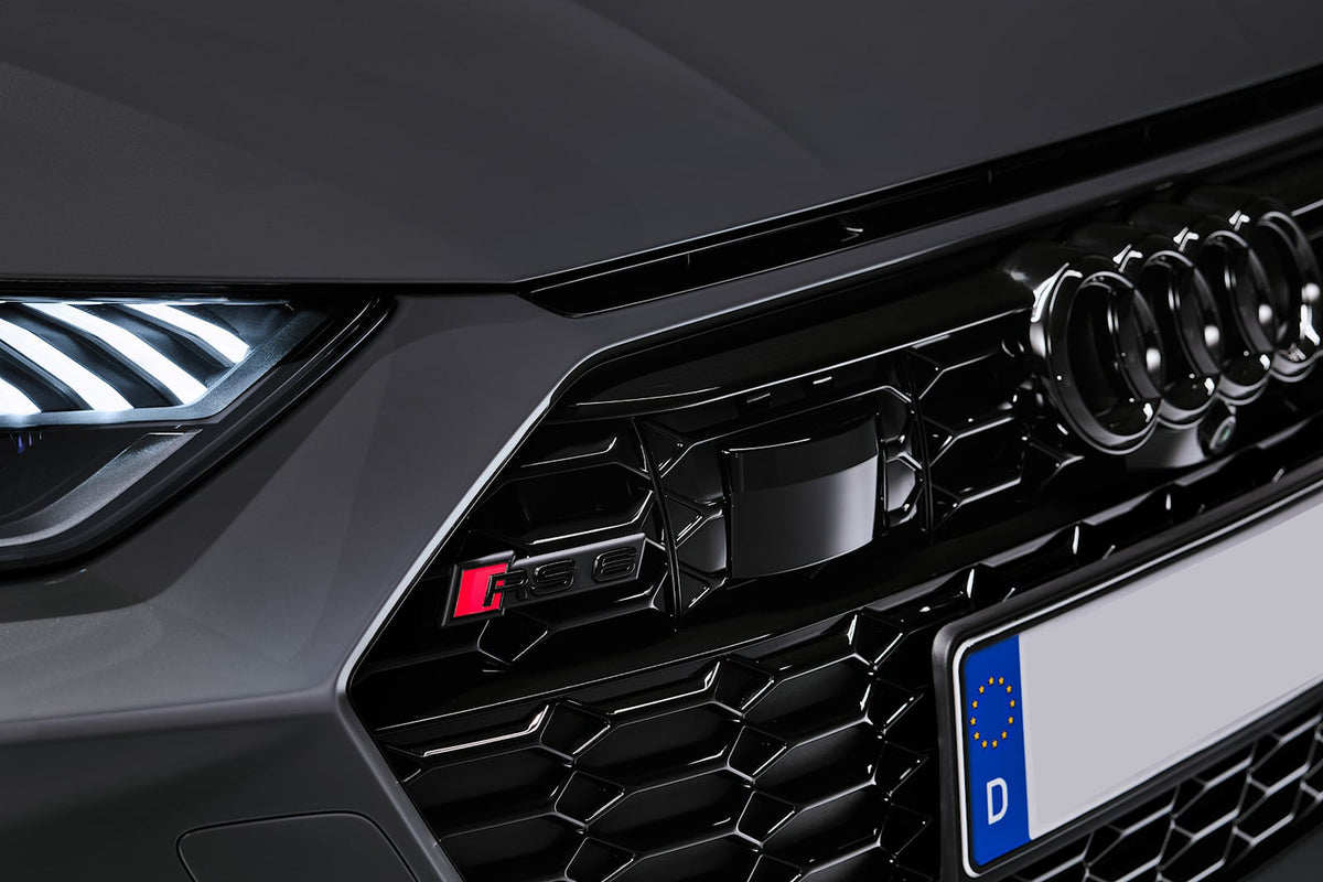 Emblem Audi RS6 (C8) > Black Glossy / Red - detaljer