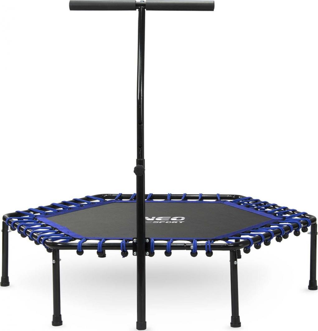 Liten Trampoline med sekskantet sort og blå ramme, justerbart T-formet håndtak, sett forfra innendørs.