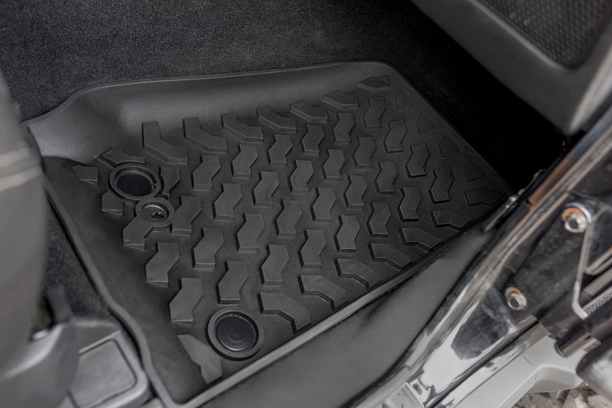 Gulvmatter Jeep Wrangler JK (2006-2018) – Allværs Premium med sidekant - detaljer