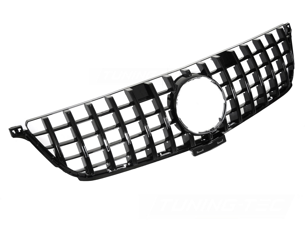 Grill GT Style til Mercedes M-Klasse W166 11-15 i blank sort sett rett forfra på hvit bakgrunn.