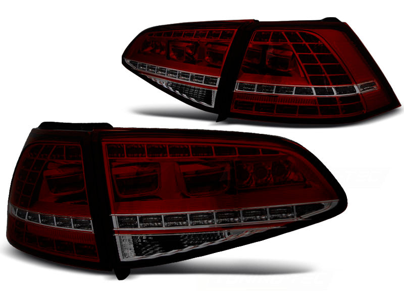 Baklykter LED Sport Red Smoke Sequential til VW Golf 7 13-17 sett rett bakfra på hvit bakgrunn.