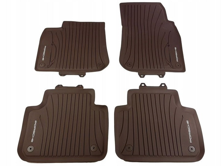 Porsche OEM TPE gulvmatter til Porsche Cayenne III (9YA) 2017– – brun med hvitt logo, sett med 4 stk.