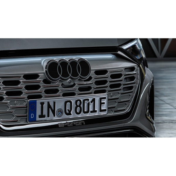 Emblem Audi Q8 e-tron / Sportback e-tron > - sett forfra