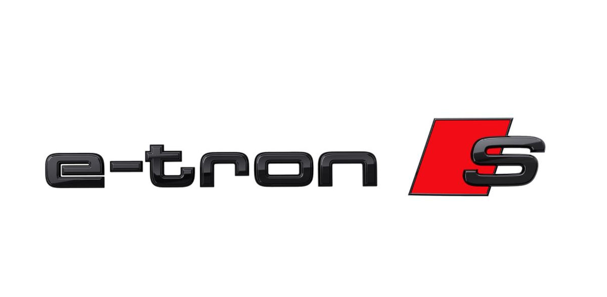 Emblem Audi E-tron S Black Glossy - sett forfra