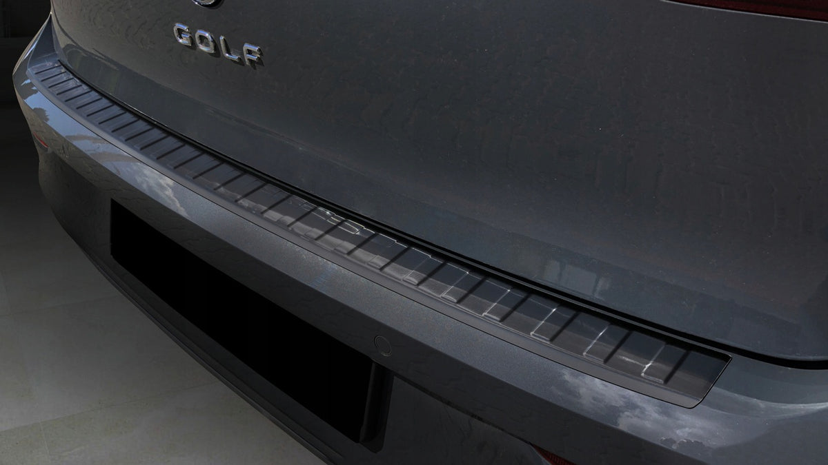Avisa bakfangerbeskytter til Vw Golf VIII / Black Edition – svart børstet overflate