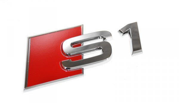 Emblem/logo til Audi S1 Chrome i krom og rød for bakmontering med perfekt passform