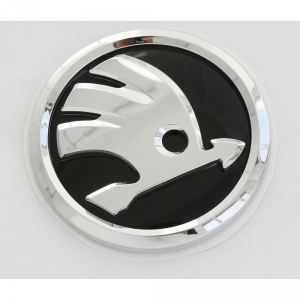Emblem/logo til Skoda Fabia III (NJ) > Black / Chrome i svart og krom, montert på bakluke