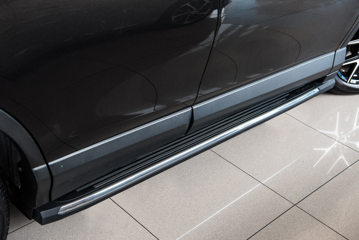 Stigtrinn fra Ventshield til Toyota RAV4 IV Facelift 2015-2019 i svart og krom